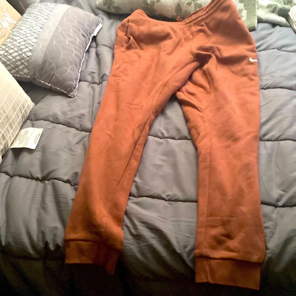 Light Brown nike pants SIZE:M